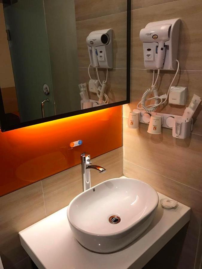 7 Days Premium Chongqing Jiangbei International Airport Branch Hotell Eksteriør bilde
