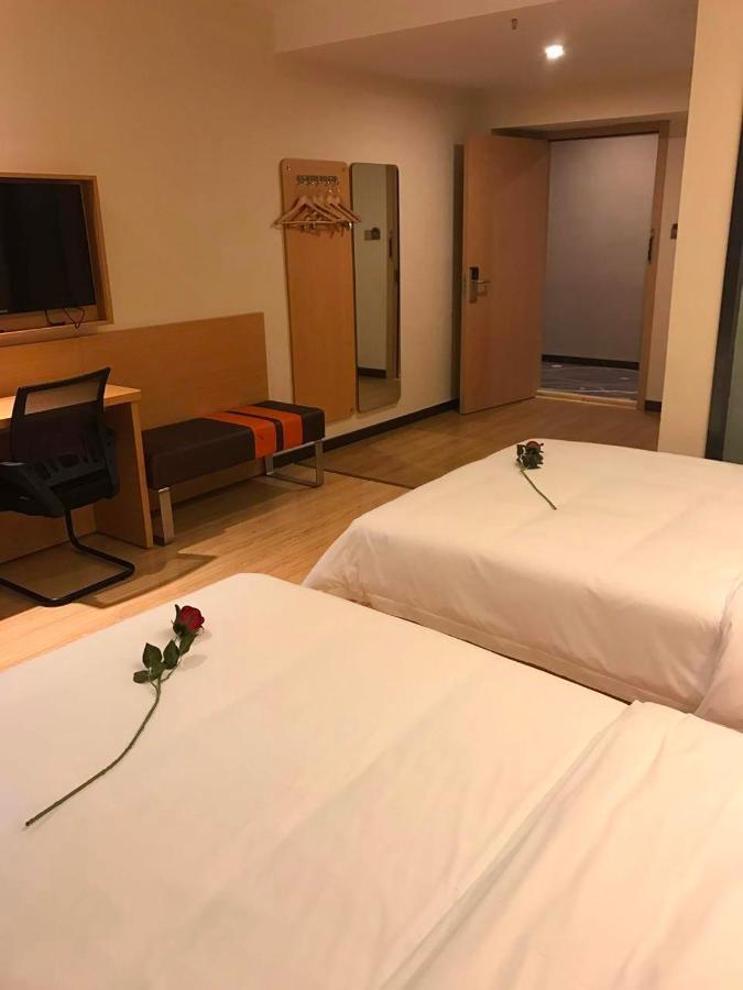 7 Days Premium Chongqing Jiangbei International Airport Branch Hotell Eksteriør bilde
