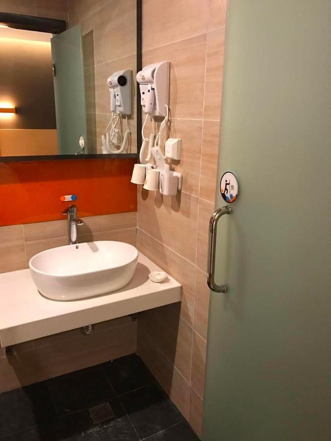 7 Days Premium Chongqing Jiangbei International Airport Branch Hotell Eksteriør bilde
