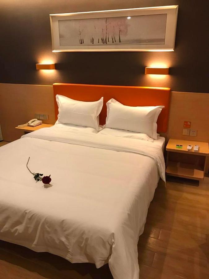 7 Days Premium Chongqing Jiangbei International Airport Branch Hotell Eksteriør bilde